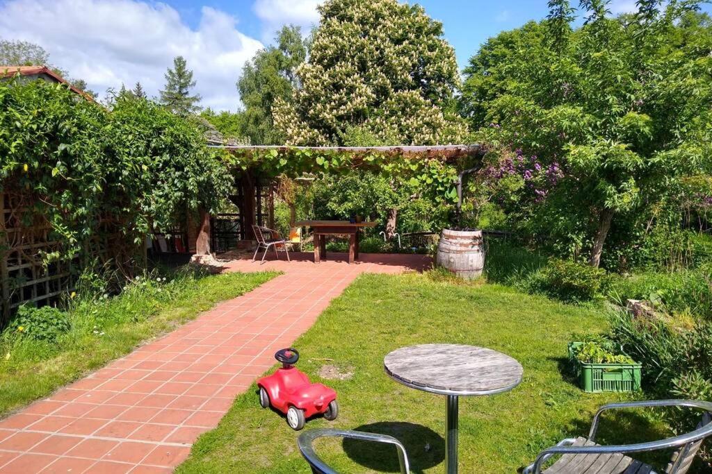 Ferienwohnung In Peetzig Am See Ангермюнде Экстерьер фото