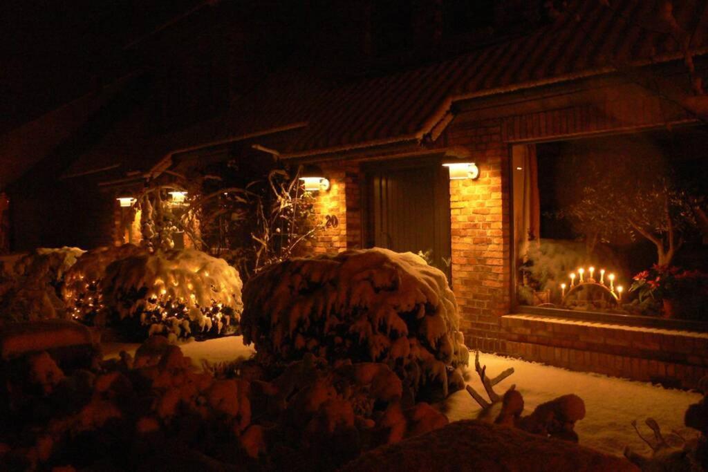 Ferienwohnung In Peetzig Am See Ангермюнде Экстерьер фото
